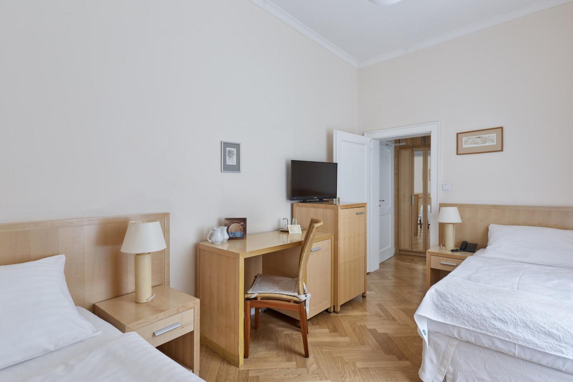 Hotel Palatin Karlovy Vary Room photo